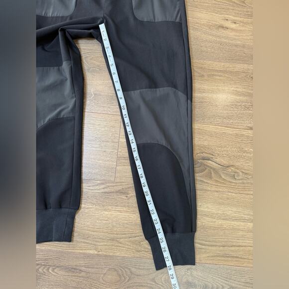 NWT Figs Limited Edition Disney Mickey Mouse Skinny Jogger Scrub Pants Black Sm - Picture 12 of 12